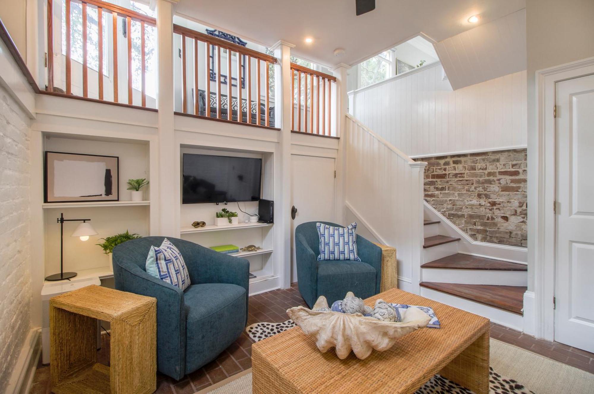 Walk To It All In Downtown, Double King Beds Savannah Exterior photo